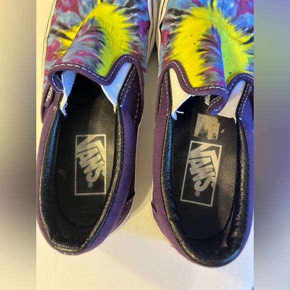 Kids’ Tie-Dyed Vans Classic Slip On - Picture 2 of 5